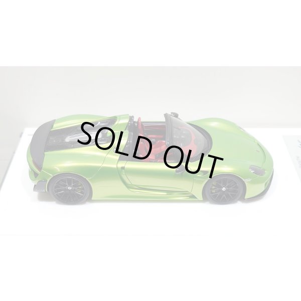 画像8: EIDOLON 1/43 Porsche 918 Spyder weissach package 2011 Giallo Verde Pearl Limited 35 pcs. (8)