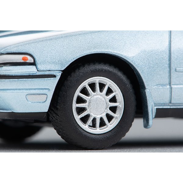 画像7: TOMYTEC 1/64 Limited Vintage NEO Nissan Cefiro Sports Cruising (Bluish Silver) 1988 (7)