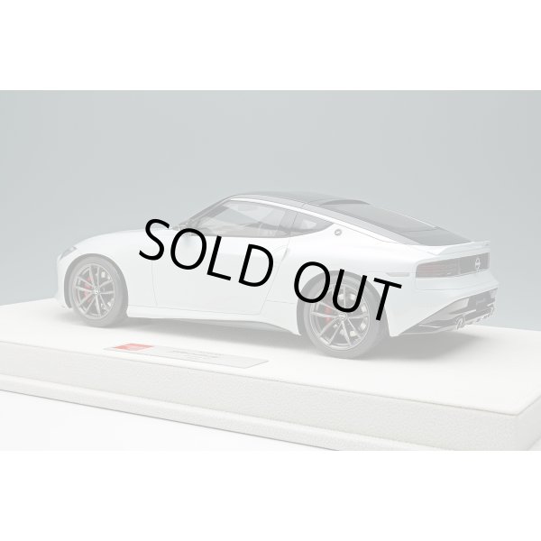 画像3: EIDOLON 1/18 Nissan Fairlady Z “Version ST” 2023 Prism White / Super Black (3)