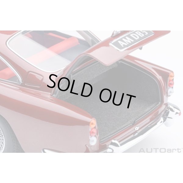画像13: AUTOart 1/18 Aston Martin DB5 Dark Red Metallic (13)