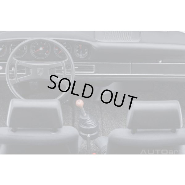 画像16: AUTOart 1/18 Porsche 911 Carrera 2.7 RS (Light Yellow with Green stripes) (16)