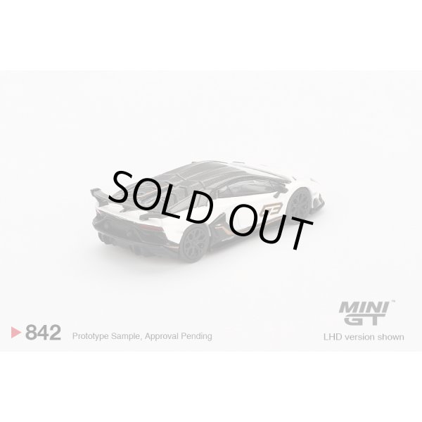 画像3: MINI GT 1/64 Lamborghini Aventador SVJ 63 Bianco Asopo (White) (RHD) (3)