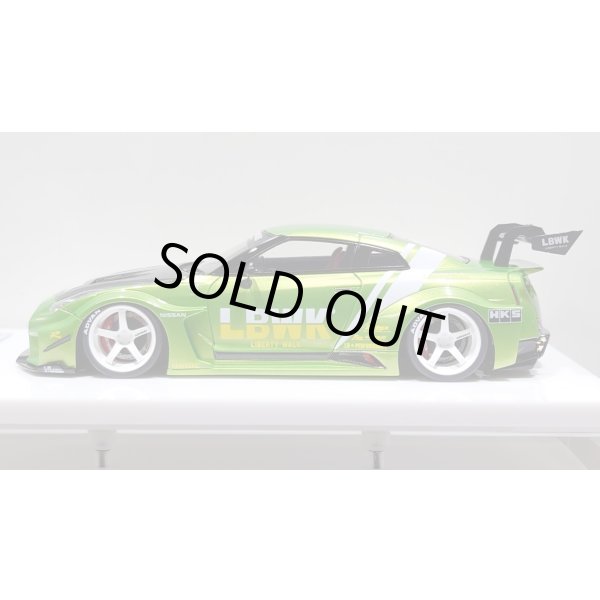 画像2: EIDOLON 1/43 LB Silhouette WORKS GT 35GT-RR (GT Wing Version) Giallo Verde Pearl Limited 32 pcs. (2)