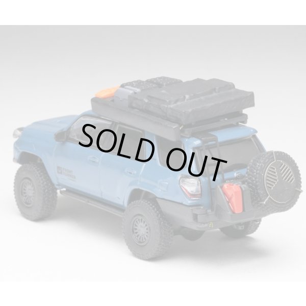 画像13: Gaincorp Products 1/64 Toyota 4Runner TRD PRO Overland Cavalry Blue Front Runner x DiecastTalk特注品 (13)