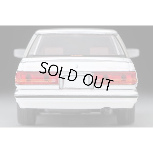 画像6: TOMYTEC 1/64 Limited Vintage NEO Toyota Crown Hardtop 3.0 Royal Saloon G (White) 1985 (6)