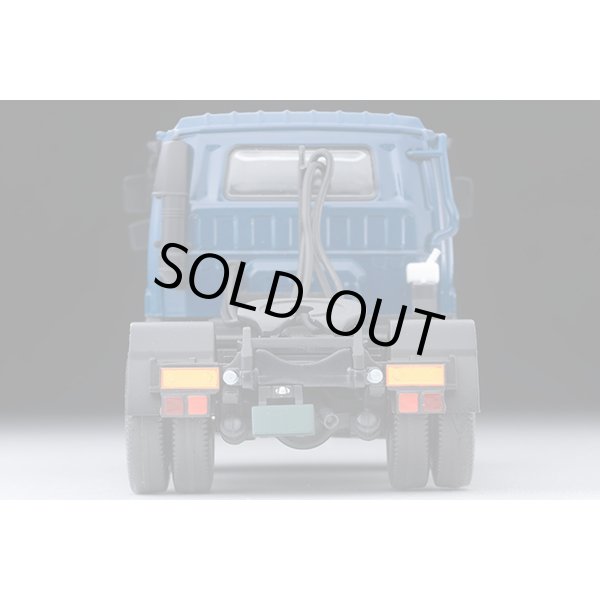 画像6: TOMYTEC 1/64 Limited Vintage NEO Isuzu 810EX Tractor Head (Dark Blue) (6)