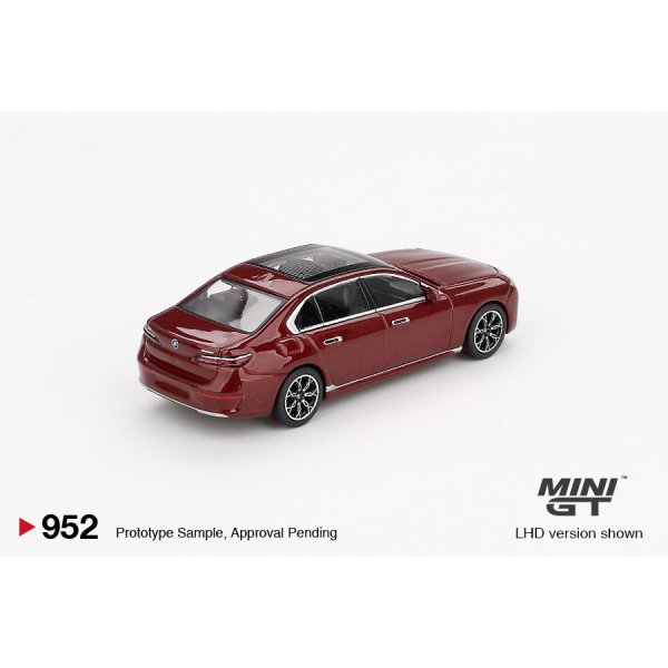 画像3: MINI GT 1/64 BMW i7 xDrive60 Aventurine (LHD) (3)