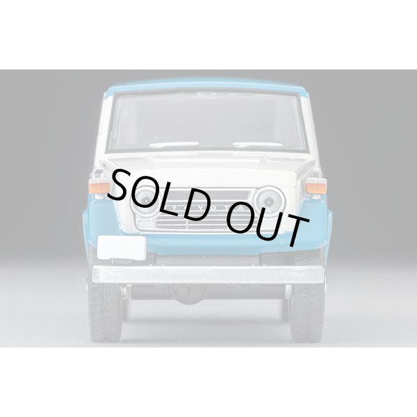 画像5: TOMYTEC 1/64 Limited Vintage Toyota Land Cruiser FJ56V (White/Blue) (5)