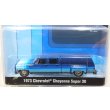 画像2: M2 Machines 1/64 2013 Chevrolet Cheyenne Super 30 Dually Camper Shell Blue (2)