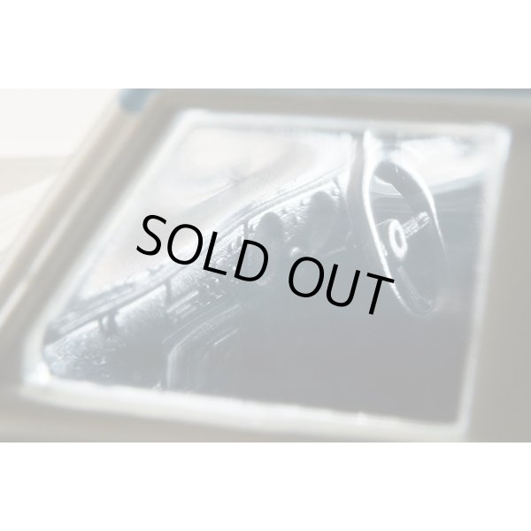 画像9: TOMYTEC 1/64 Limited Vintage Toyota Land Cruiser FJ56V (White/Blue) (9)