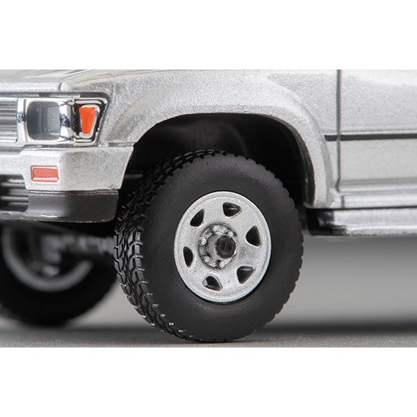 画像7: TOMYTEC 1/64 Limited Vintage NEO 1/64 Toyota Hilux 4WD Pickup Double Cab SSR (Silver) 1991 (7)