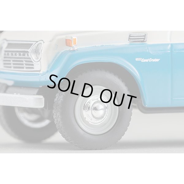 画像7: TOMYTEC 1/64 Limited Vintage Toyota Land Cruiser FJ56V (White/Blue) (7)