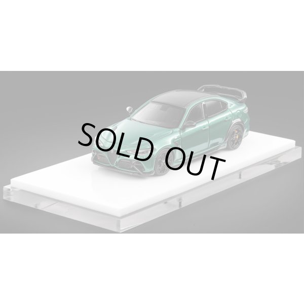 画像2: MOTORHELIX 1/64 Alfa Romeo Giulia GTAm Montreal Green (2)