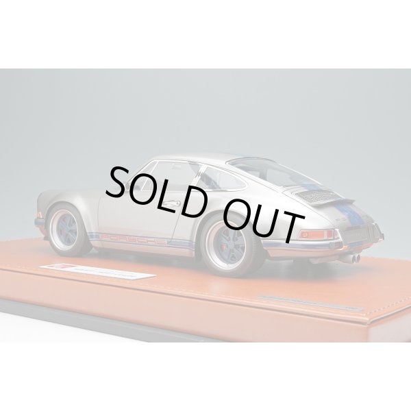 画像3: EIDOLON 1/18 Singer 911 (964) Coupe Titanium Silver / Navy Stripe Limited 100 pcs. (3)