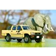 画像3: TOMYTEC 1/64 "Kaiyodo (海洋堂)" x "Tomica Limited Vintage" Diorama Collection 64 #CarSnap29a Safari 2 (with Toyota Hilux 4WD Pickup Double Cab) (3)