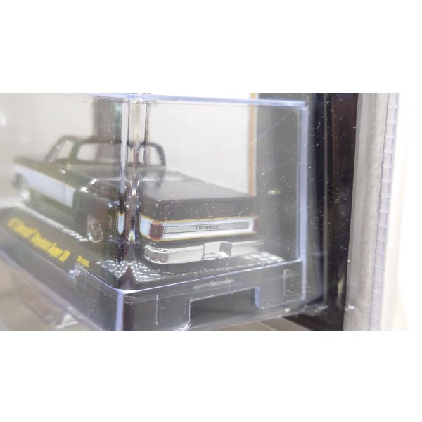 画像4: M2 Machines 1/64 1977 Chevrolet Cheyenne Super 30 Custom Black/White (4)