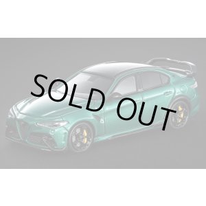 画像: MOTORHELIX 1/64 Alfa Romeo Giulia GTAm Montreal Green
