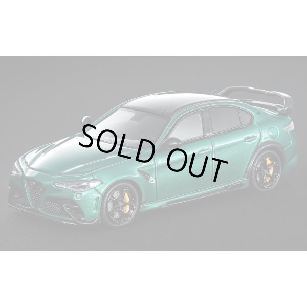 画像1: MOTORHELIX 1/64 Alfa Romeo Giulia GTAm Montreal Green (1)