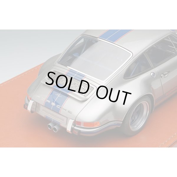 画像7: EIDOLON 1/18 Singer 911 (964) Coupe Titanium Silver / Navy Stripe Limited 100 pcs. (7)