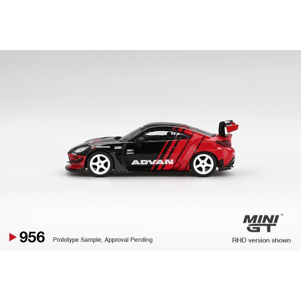 画像4: MINI GT 1/64 Toyota GR86 HKS Type-R Advan 2022 Tokyo Auto Salon (RHD) (4)