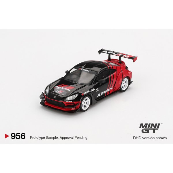 画像2: MINI GT 1/64 Toyota GR86 HKS Type-R Advan 2022 Tokyo Auto Salon (RHD) (2)