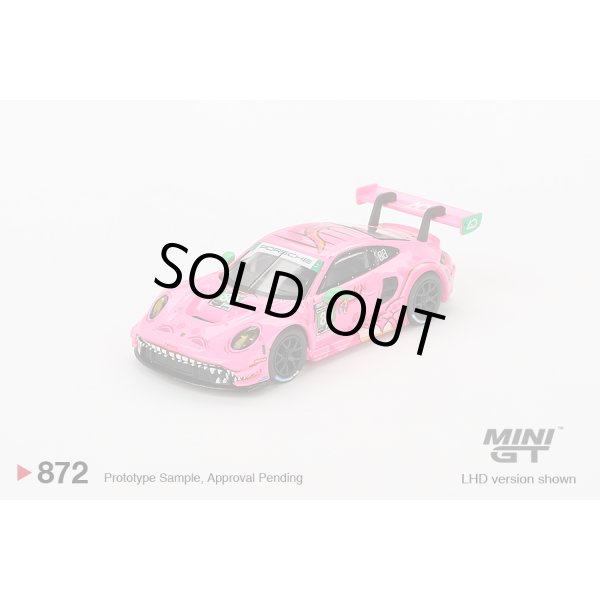 画像2: MINI GT 1/64 Porsche 911 GT3R AO Racing "Roxy" 2023 IMSA Virginia #80 P.J. Hyett/S. Priaulx (2)