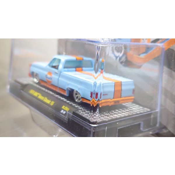 画像3: M2 Machines 1/64 1979 GMC Sierra Classic 15 "Gulf" (3)