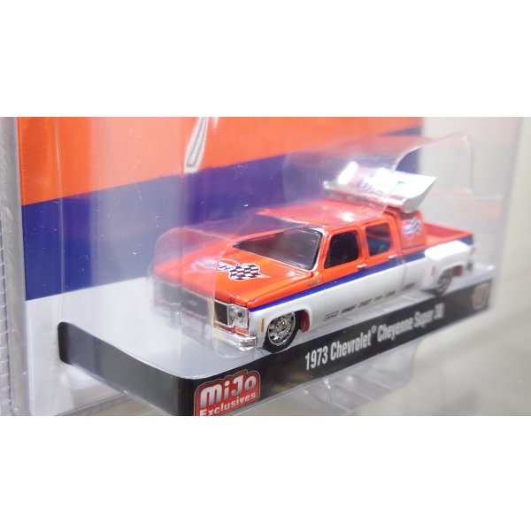 画像2: M2 Machines 1/64 1973 Chevrolet Cheyenne Super 30 "Gulf" (2)