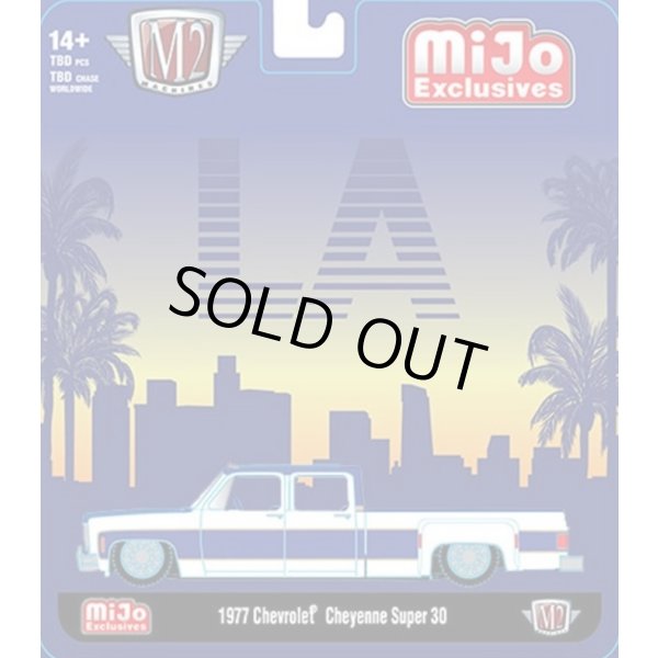 画像5: M2 Machines 1/64 1977 Chevrolet Cheyenne Super 30 LA White (5)