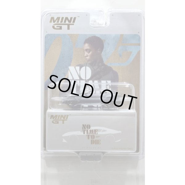 画像1: MINI GT 1/64 Aston Martin DBS "No Time to Die" English Version Package (1)