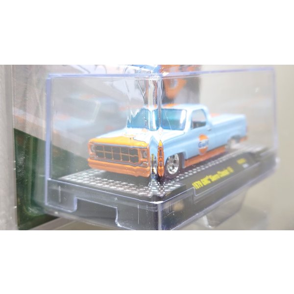 画像2: M2 Machines 1/64 1979 GMC Sierra Classic 15 "Gulf" (2)