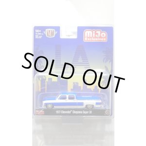 画像: M2 Machines 1/64 1977 Chevrolet Cheyenne Super 30 LA White