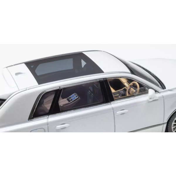 画像5: Kyosho Original 1/43 Toyota Century 白鶴 (White/Silver) with Mid-Brown Interior (5)