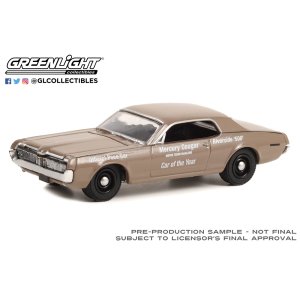画像: GREEN LiGHT EXCLUSIVE 1/64 1967 Mercury Cougar - Riverside 500 Official Pace Car - Motor Trend Magazine Car of the Year
