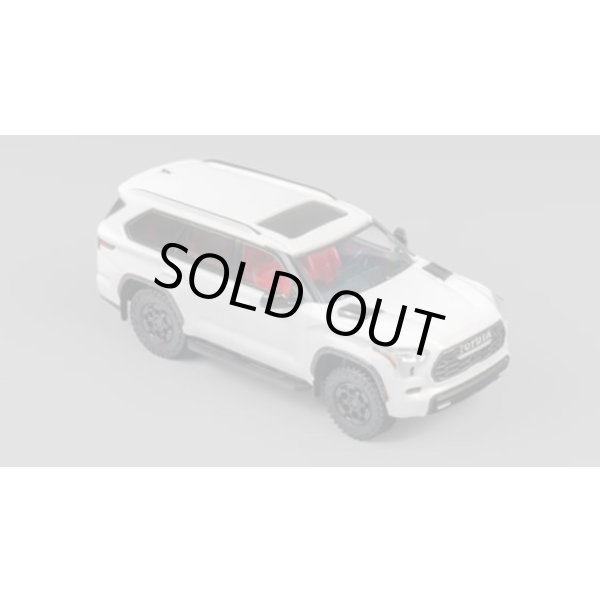 画像2: CM Model 1/64 Toyota Sequoia Pearl White (2)