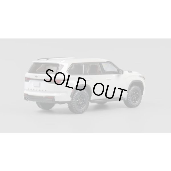 画像3: CM Model 1/64 Toyota Sequoia Pearl White (3)