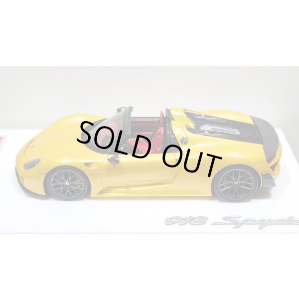 画像4: EIDOLON 1/43 Porsche 918 Spyder weissach package 2011 Grande Giallo Pearl Limited 35 pcs. (4)