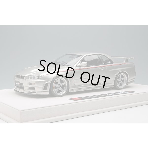 画像2: EIDOLON 1/18 NISSAN SKYLINE GT-R (BNR34 NISMO R-tune Version) 2004 Silver/Nismo Stripe Limited 120 pcs. (2)