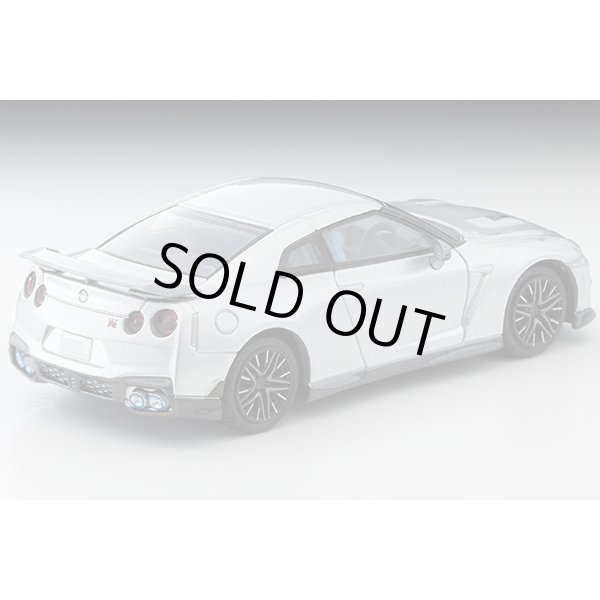 画像2: TOMYTEC 1/64 Limited Vintage NEO NISSAN GT-R Premium edition 2025 model (Silver) (2)