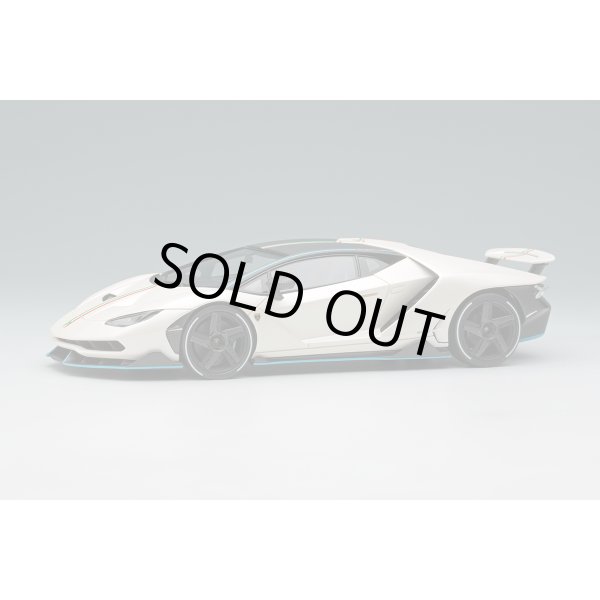 画像1: EIDOLON COLLECTION 1/43 Lamborghini Centenario LP770-4 2016 Rear Wing up Bianco Canopus / Italian Stripe Limited 120 pcs. (1)