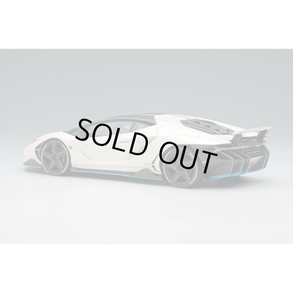 画像3: EIDOLON COLLECTION 1/43 Lamborghini Centenario LP770-4 2016 Rear Wing up Bianco Canopus / Italian Stripe Limited 120 pcs. (3)