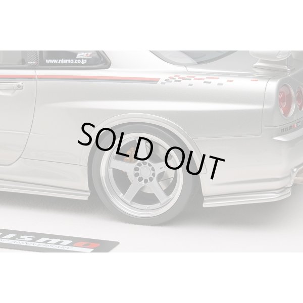画像9: EIDOLON 1/18 NISSAN SKYLINE GT-R (BNR34 NISMO R-tune Version) 2004 Silver/Nismo Stripe Limited 120 pcs. (9)