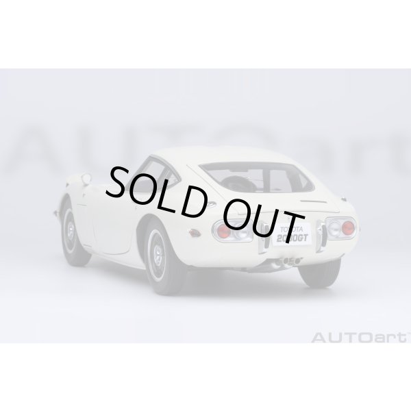 画像26: AUTOart 1/18 Toyota 2000GT 1967 (White) (26)