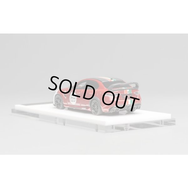 画像1: MOTORHELIX 1/64 Alfa Romeo Giulia GTAm Red Two-Tone/ltaly (1)