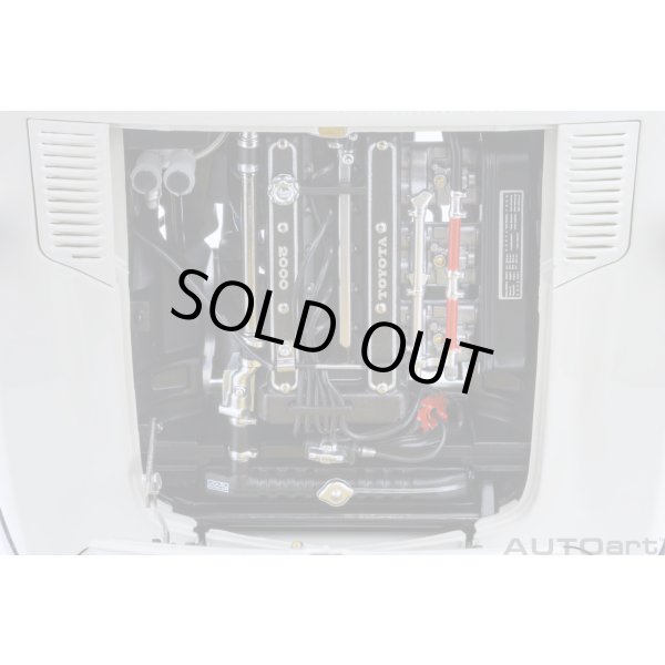 画像18: AUTOart 1/18 Toyota 2000GT 1967 (White) (18)