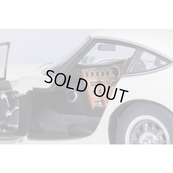 画像9: AUTOart 1/18 Toyota 2000GT 1967 (White) (9)