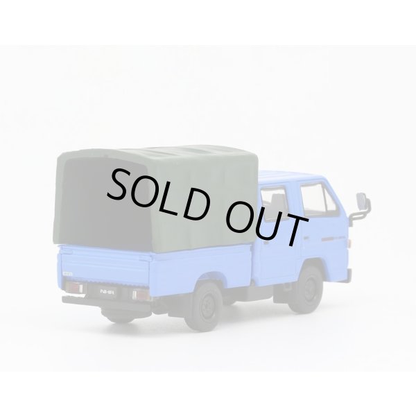 画像2: MODEL1 1/64 Isuzu NHR 1987 Blue LHD w/ Canvas (2)