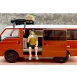 画像7: TOMYTEC 1/64 Limited Vintage NEO Mazda Bongo Brawny Van Custom (Brown) with Roof Carrier and Figure (7)