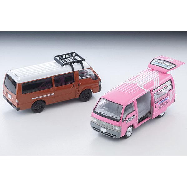 画像10: TOMYTEC 1/64 Limited Vintage NEO Mazda Bongo Brawny Van Custom (Brown) with Roof Carrier and Figure (10)