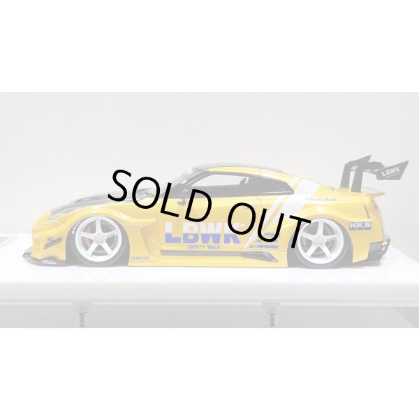 画像2: EIDOLON 1/43 LB Silhouette WORKS GT 35GT-RR (GT Wing Version) Grande Giallo Pearl Limited 33 pcs. (2)